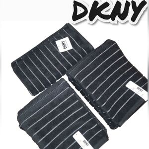 💕NWT DKNY Towel Set💕Set of 3💕